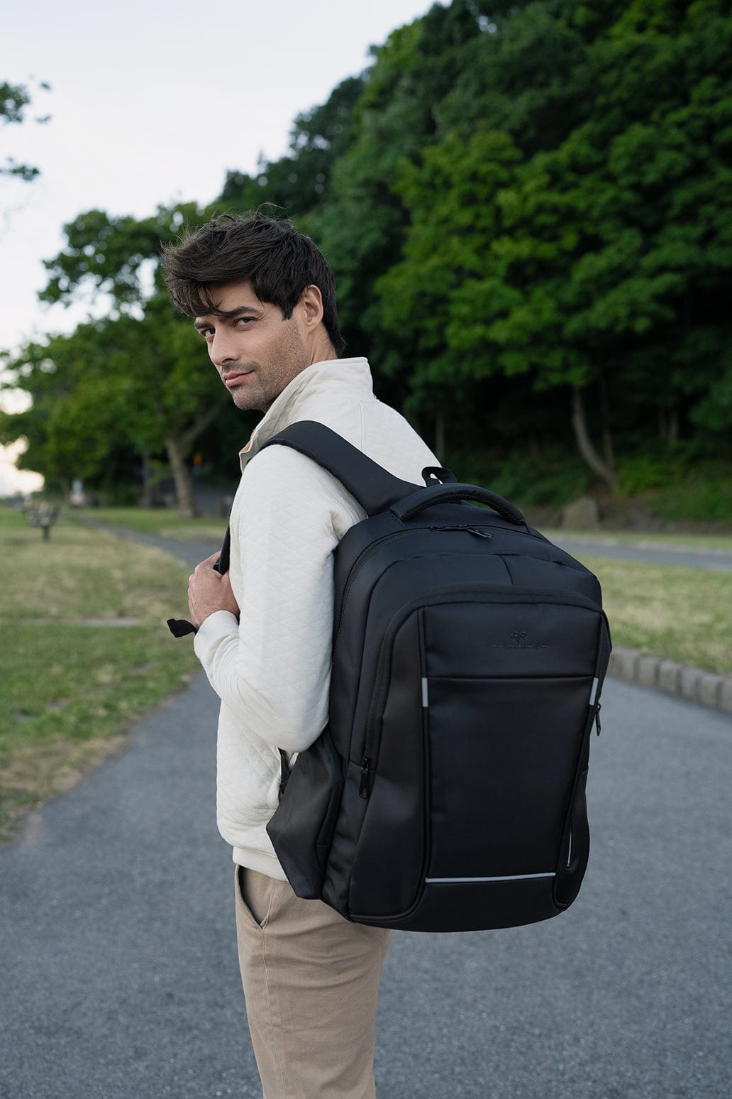 Jack Abrahams |The Easton | Men's 18-In Coated Workbook Backpack with USB Port